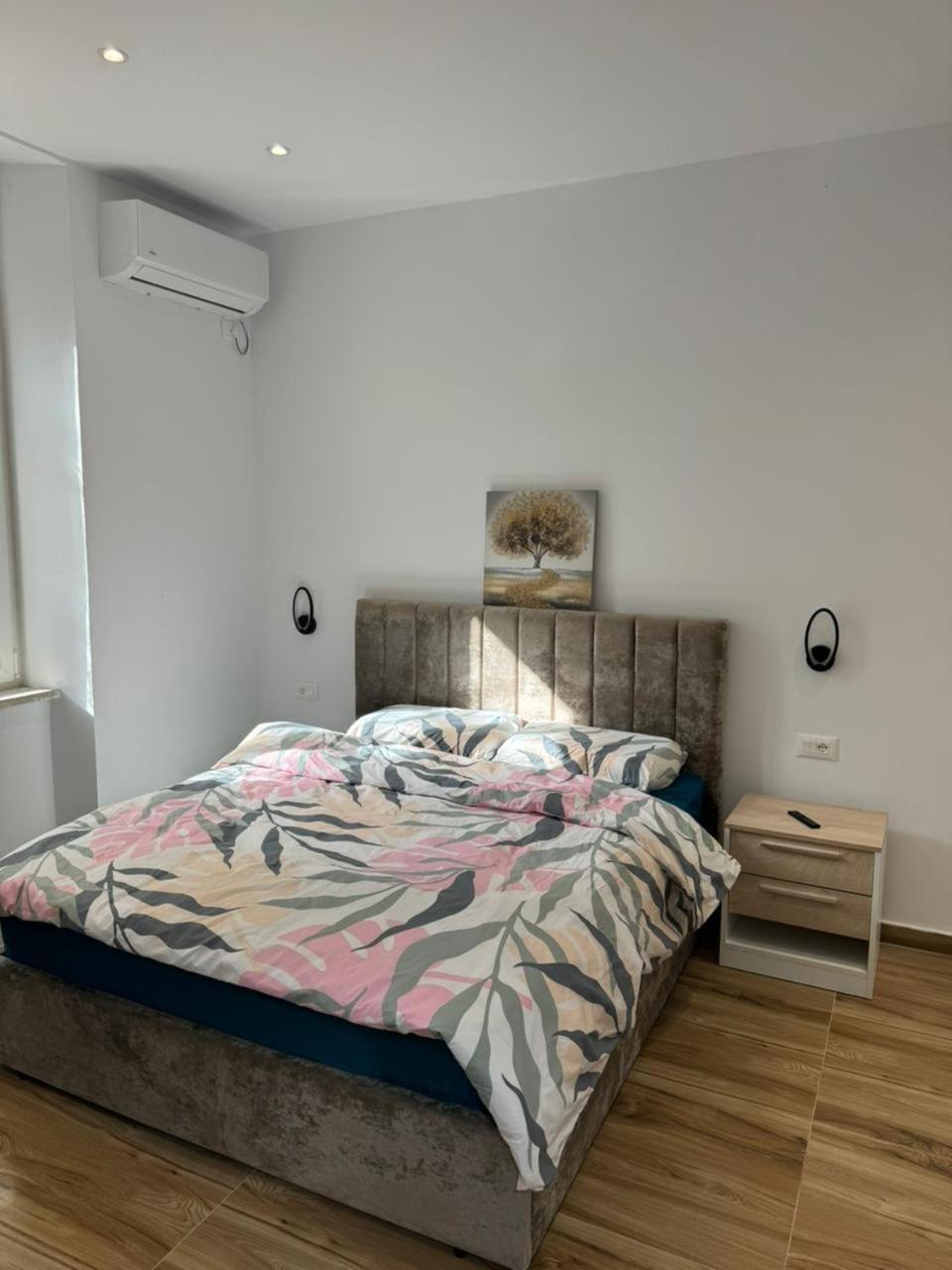 Vila 21 At Blloku Area Тирана Екстер'єр фото