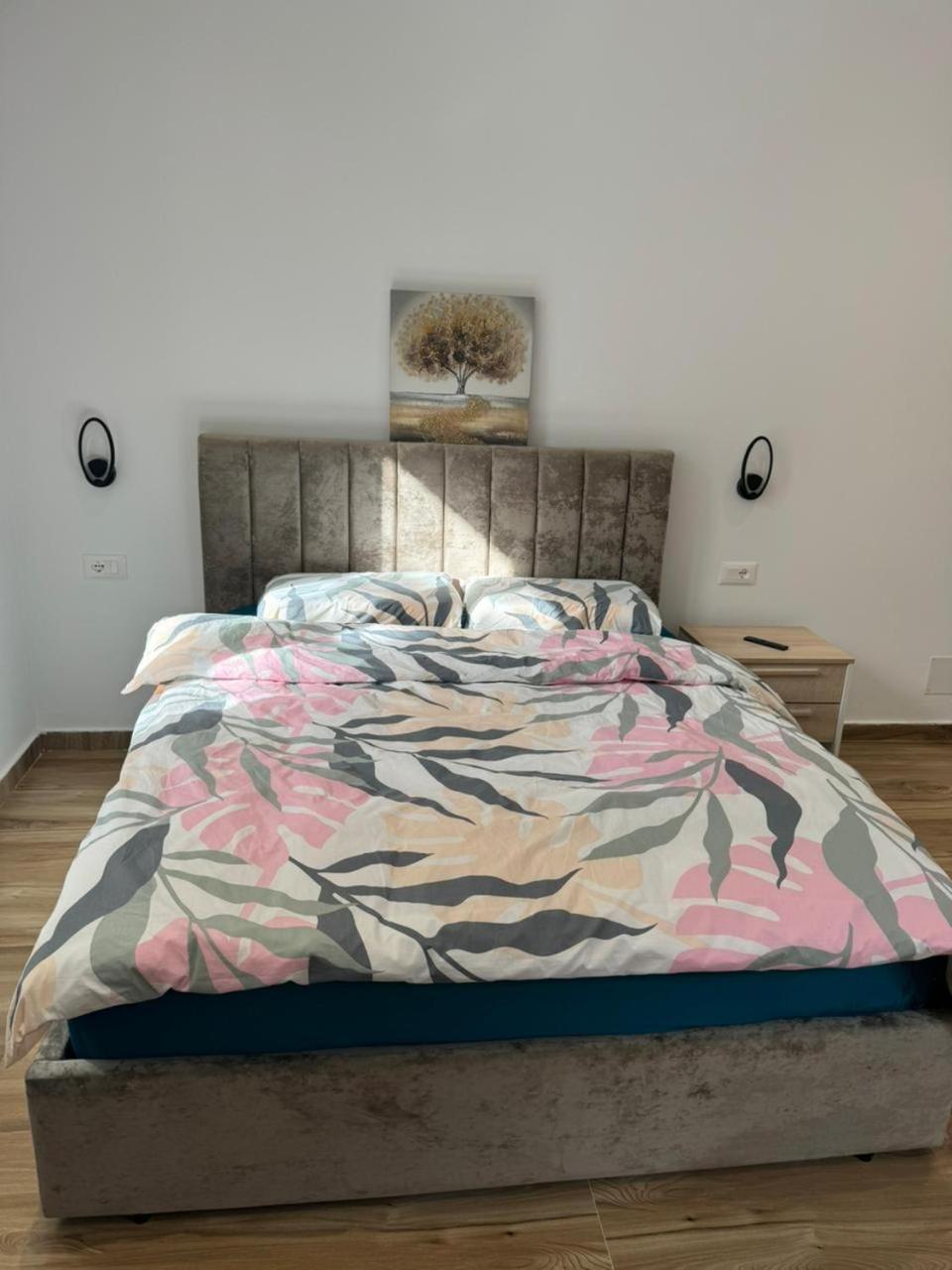Vila 21 At Blloku Area Тирана Екстер'єр фото