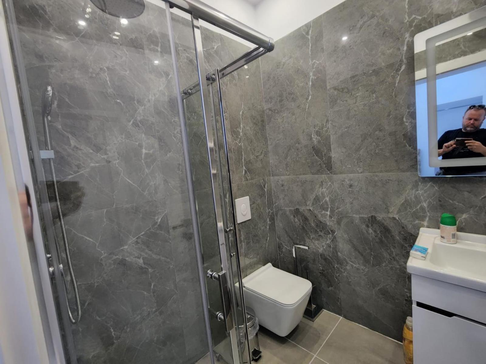 Vila 21 At Blloku Area Тирана Екстер'єр фото