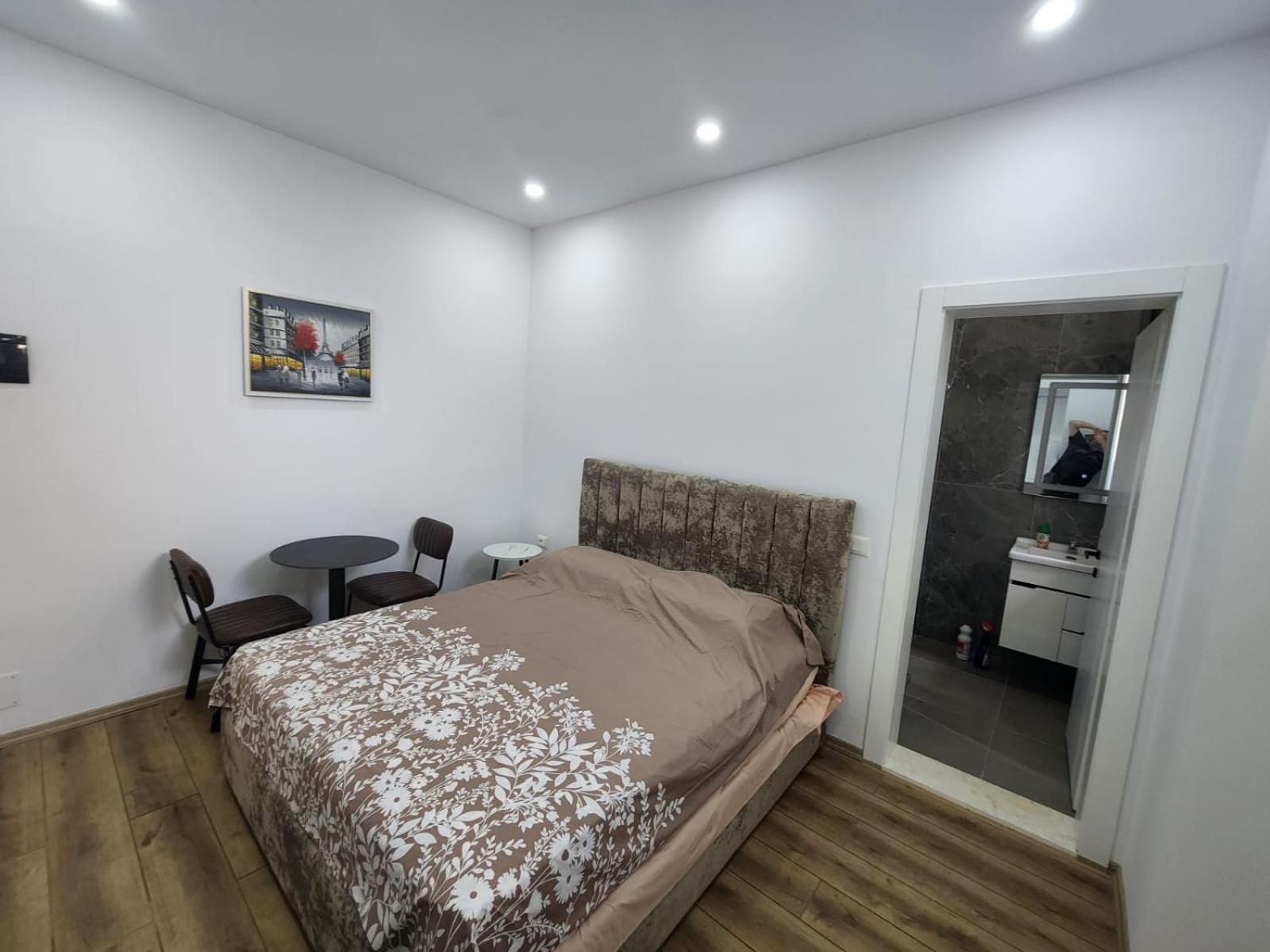 Vila 21 At Blloku Area Тирана Екстер'єр фото