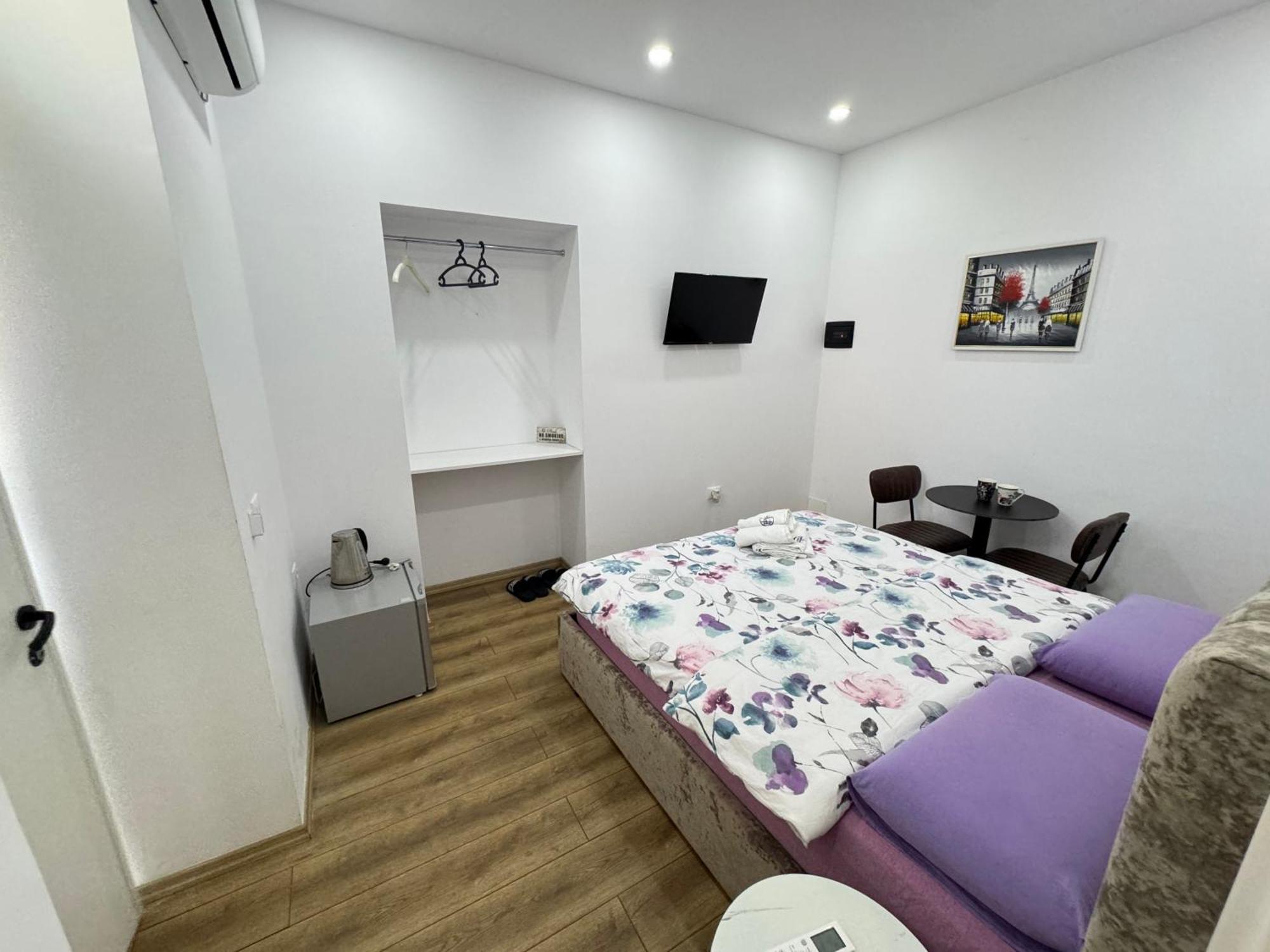 Vila 21 At Blloku Area Тирана Екстер'єр фото